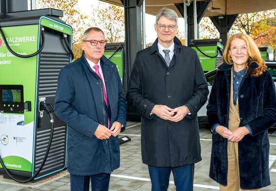 Teaser-Bild: Zwölf neue **Ladepunkte**