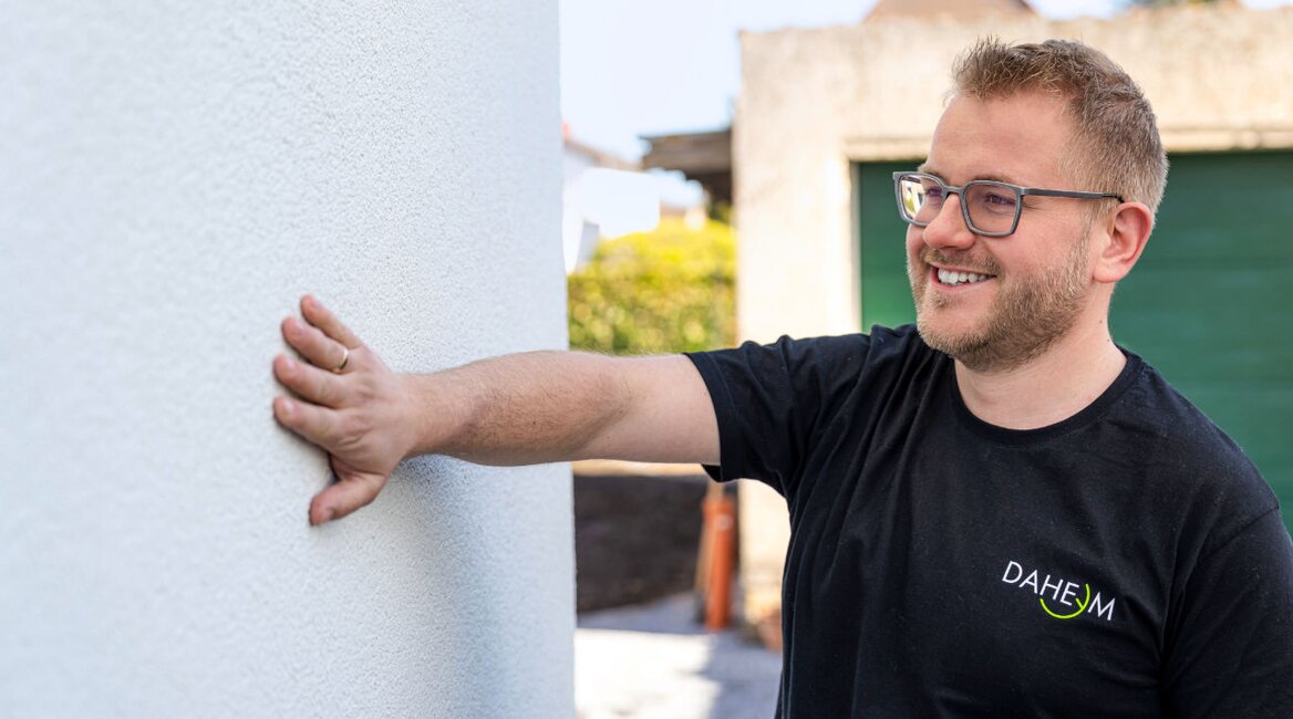 Vorgelebt: Bei der Sanierung des eigenen Hauses hat Daniel Heymann auf ökologische Baustoffe geachtet. | © Marc Wilhelm